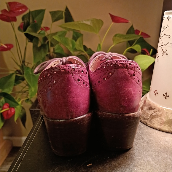 Frye Women's Burgundy Heeled Oxfords - Picture 15 of 16